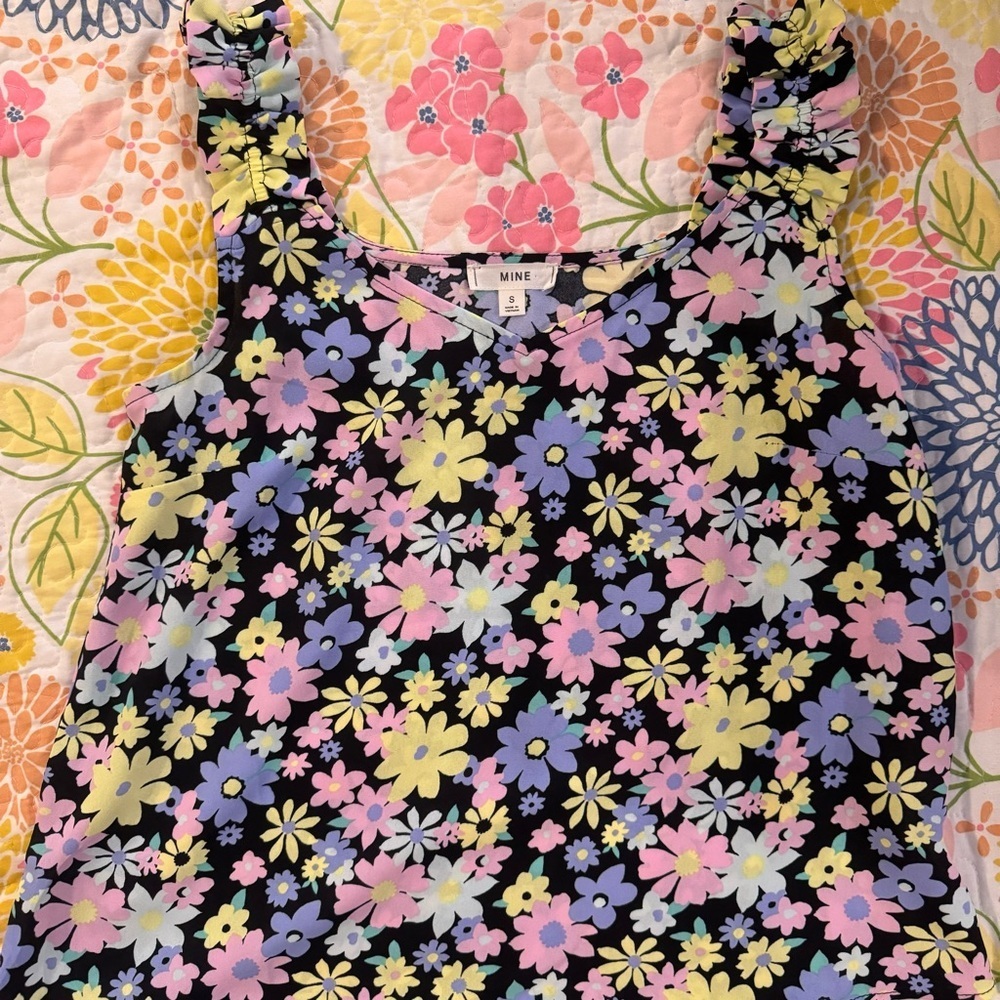 NWOT small mine floral tank top